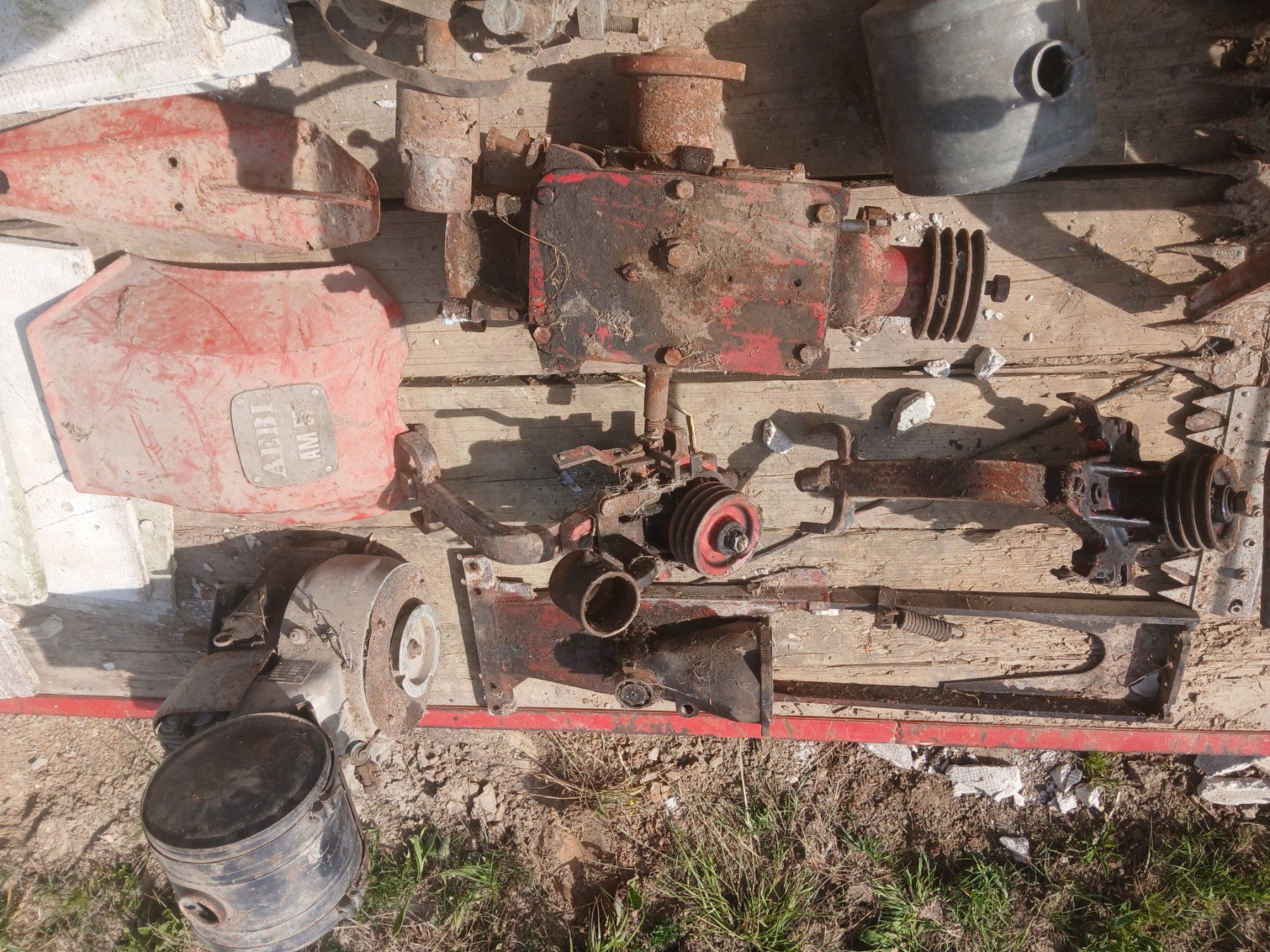 Aebi Tutte le macchine: Lot de pièces  motofaucheuse aebi – Usato da Court venduto da daniel.boegli 2