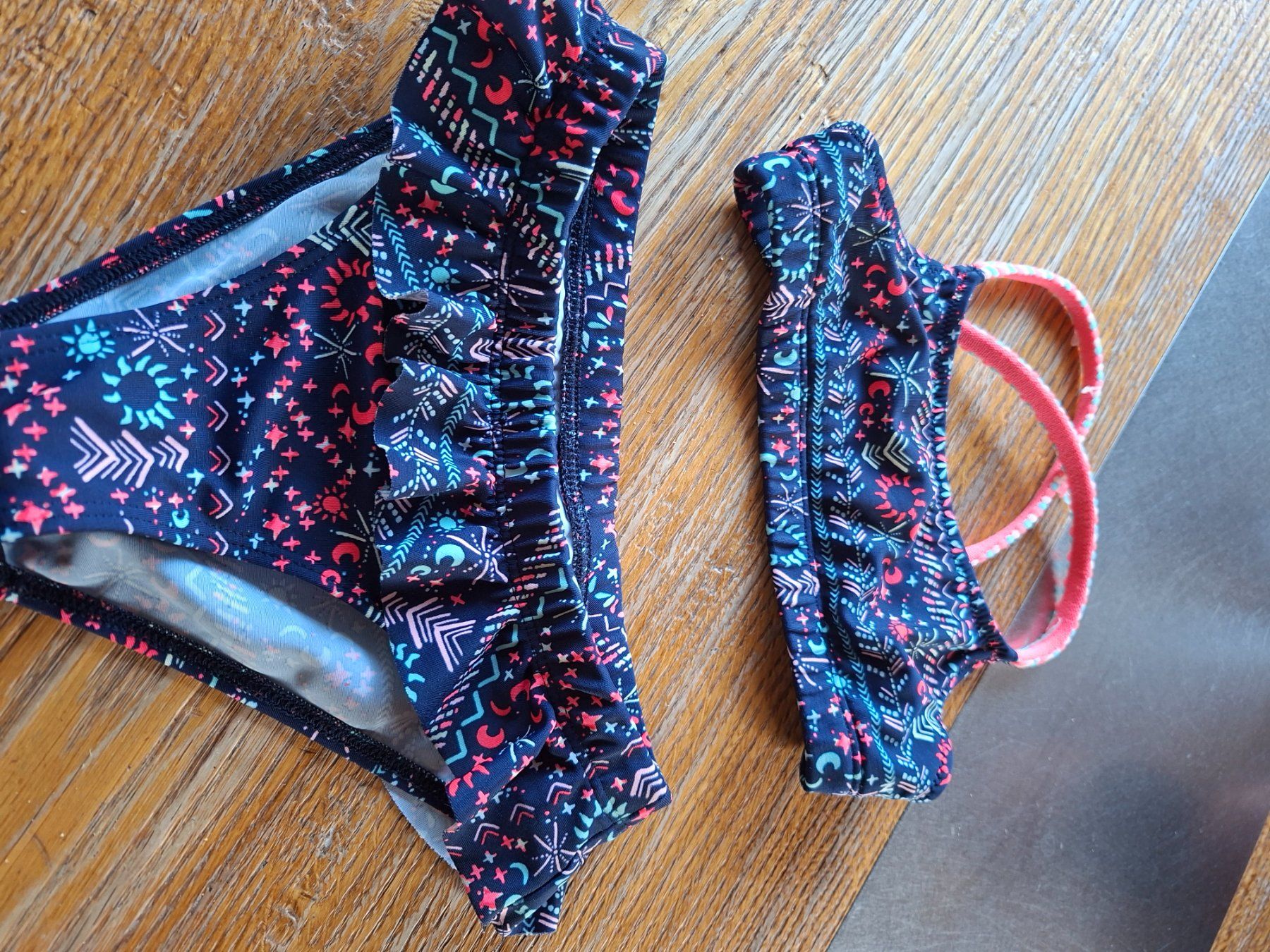 Costumi da bagno & Bikini: Mädchen Bikini, Grösse 128 – Usato da ST.STEPHAN venduto da superspike