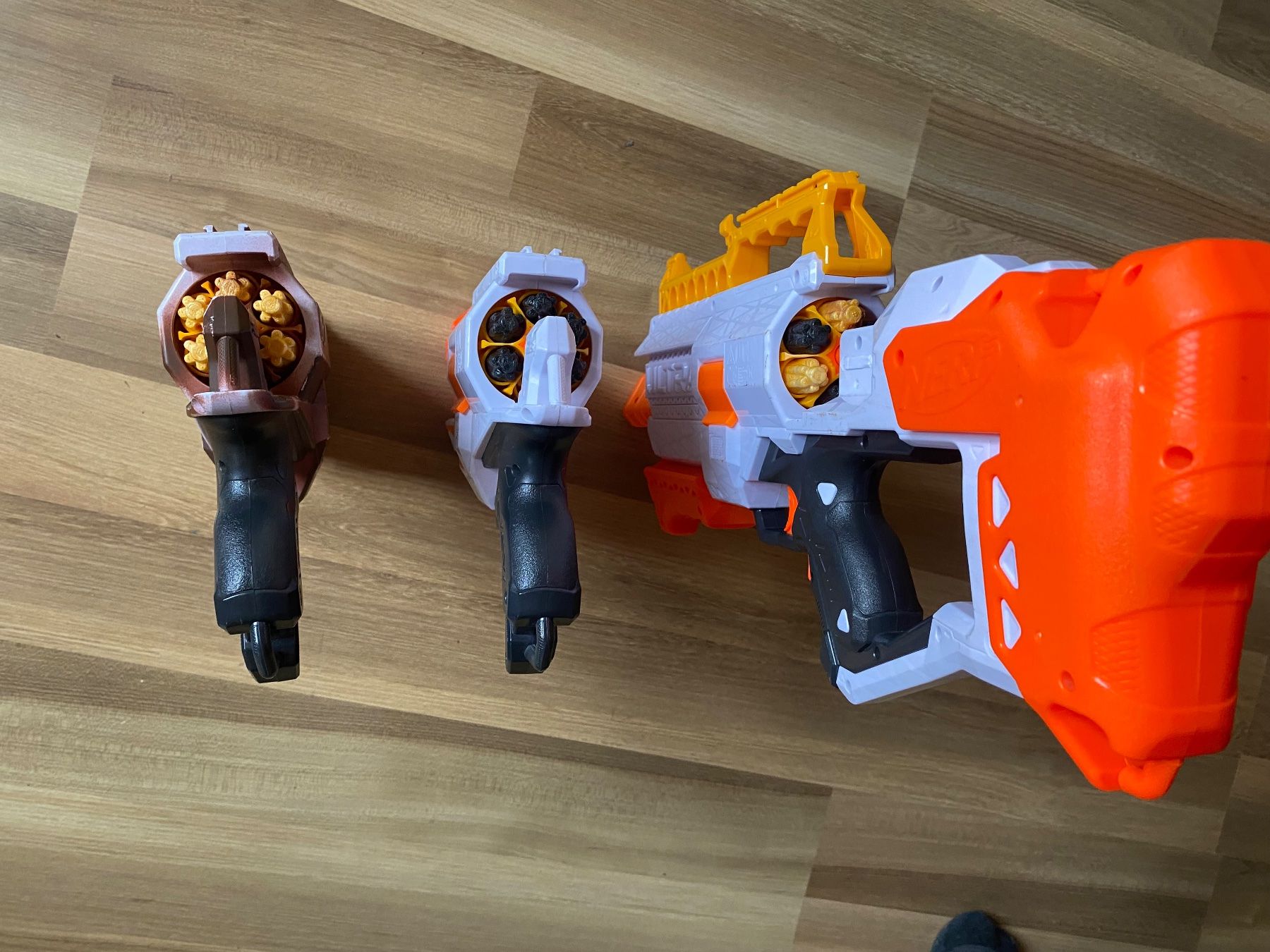 Nerf Jouets: Nerf Ultra Dorado + 2 Nerf Ultra Two – D'occasion à Mastrils par scipio753 1