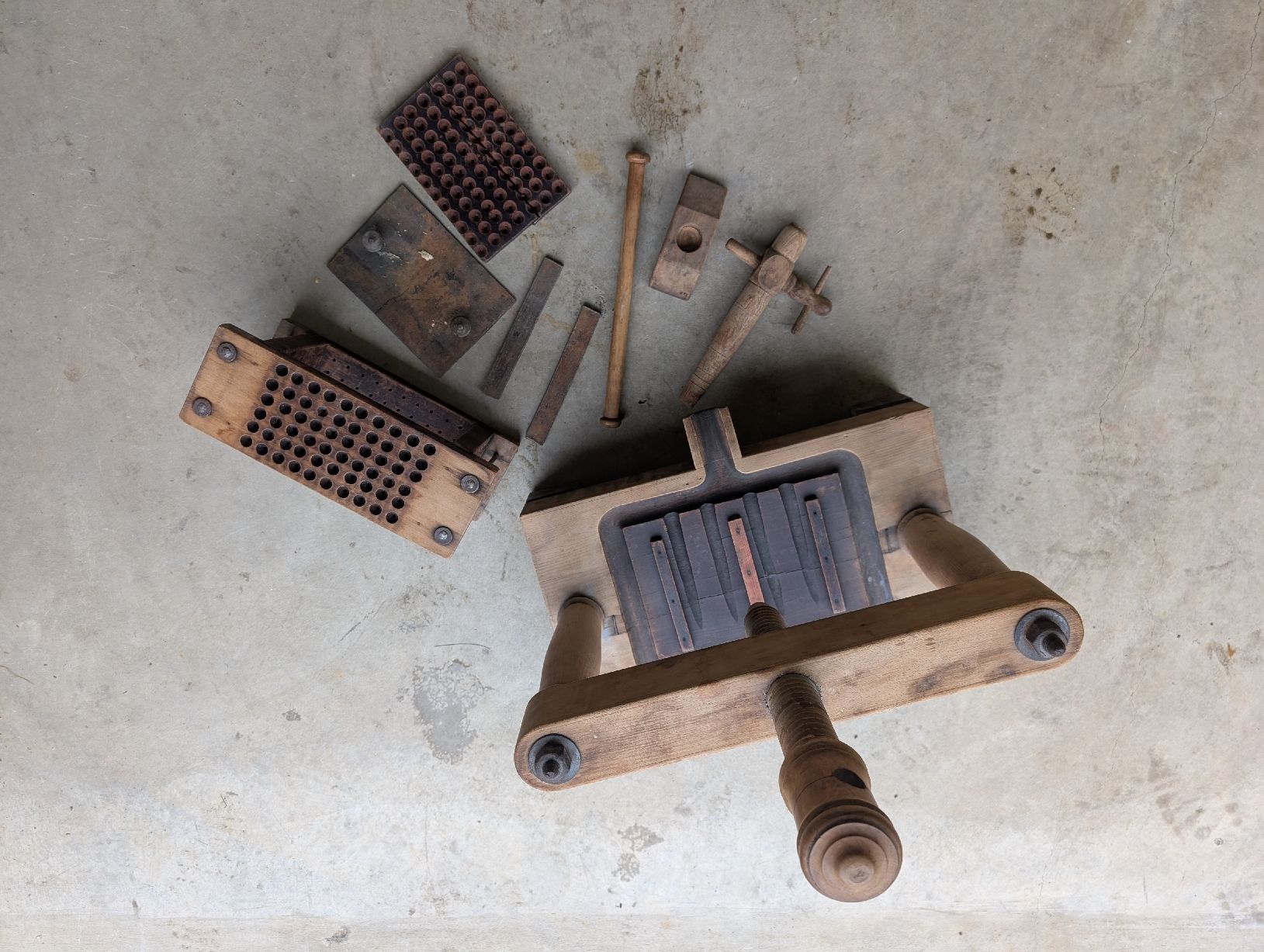 Tutte le macchine: Alte Saft Presse aus Holz – Usato da Alt St. Johann venduto da Jst6