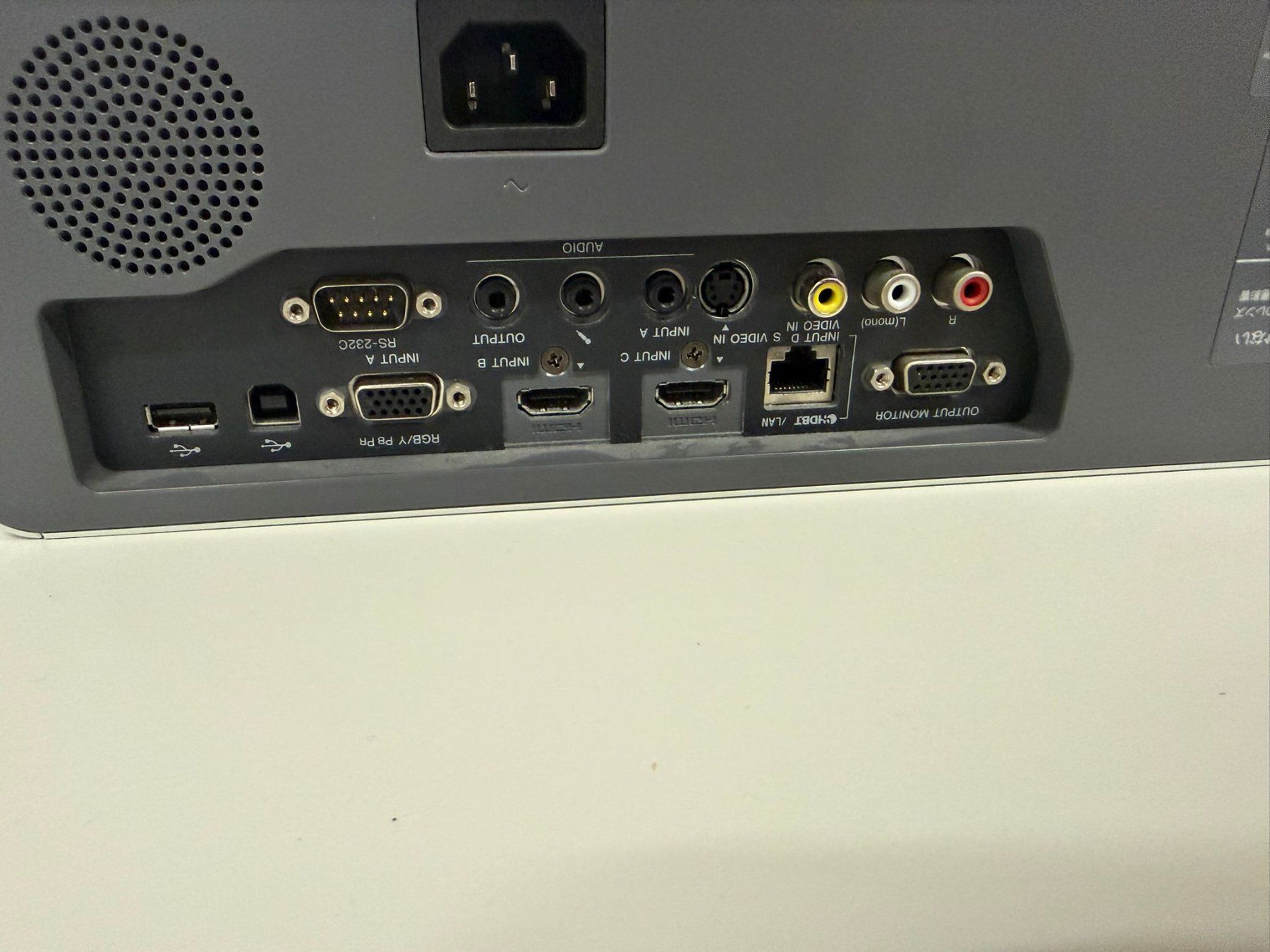 Sony Proiettori: Sony Beamer Model: VPL-CH375 – Usato da Oberengstringen venduto da Limmat8102 2