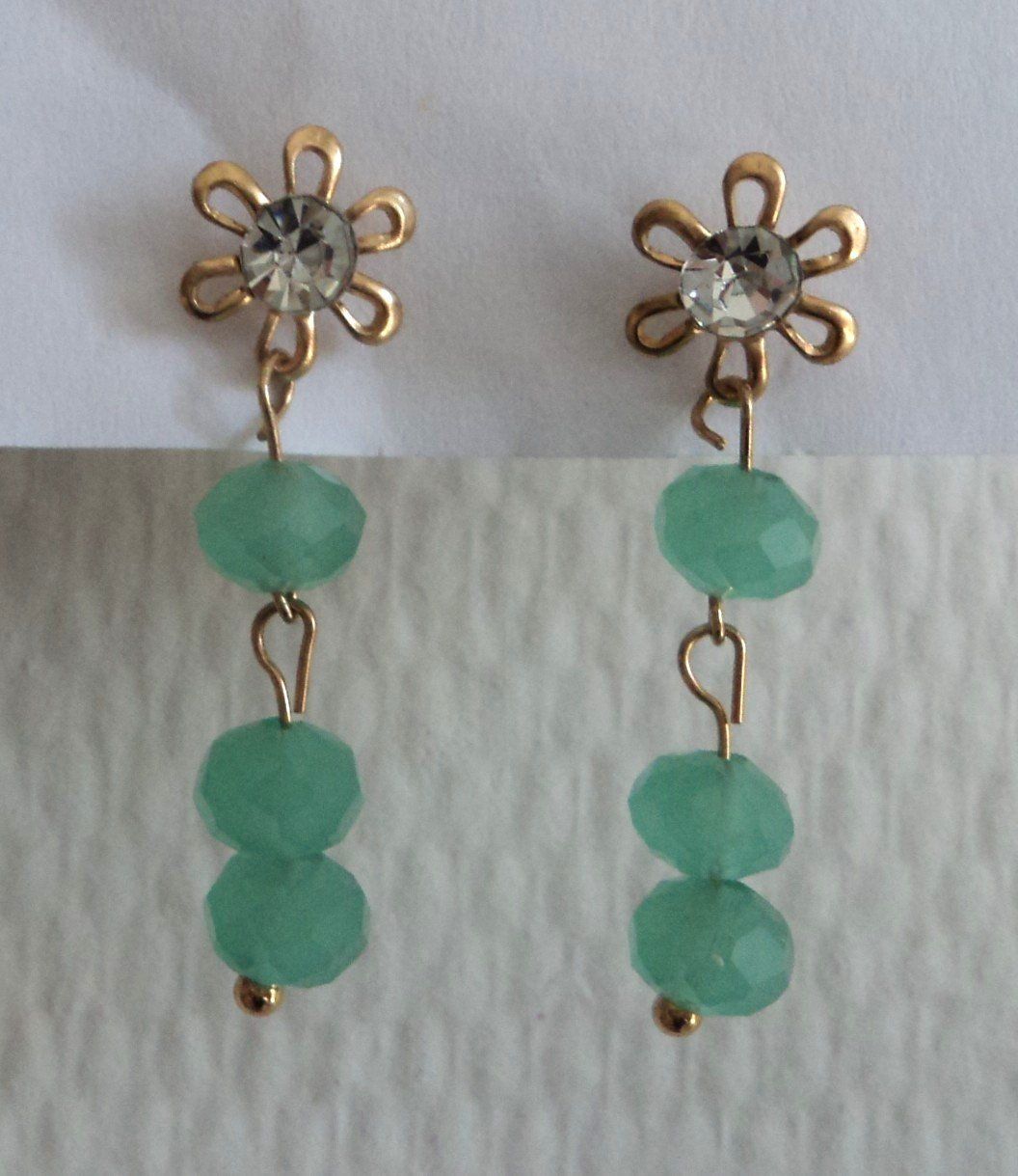 Orecchini pendenti & Orecchini a lobo: Boucles d'oreilles pendantes vertes. – Nuovo (secondo la descrizione) da Basel venduto da maripas17