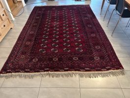 Roter Orientteppich, gebraucht, ideal für die kalte Jahresze