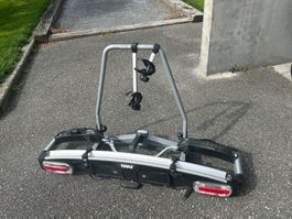 Porte-vélos Thule pour attelage. Bon état.