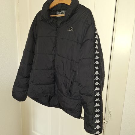 Versand möglich.  Kappa Winterjacke, schwarz,  Large