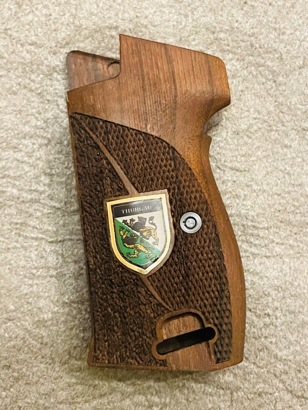 Schweizer Armee Armi bianche: Griffschalen SIG 210 / P49 Wappen Thurgau Nussbaum – Nuovo e nell'imballaggio originale da Emmen venduto da Pat-LU