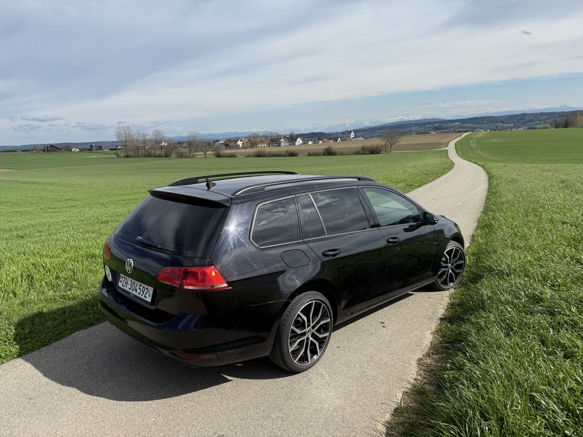 VW Automobili: Golf 7 / 2.0 TDI / 2014 – Usato da Steinmaur venduto da Bal-Rajmi1 3