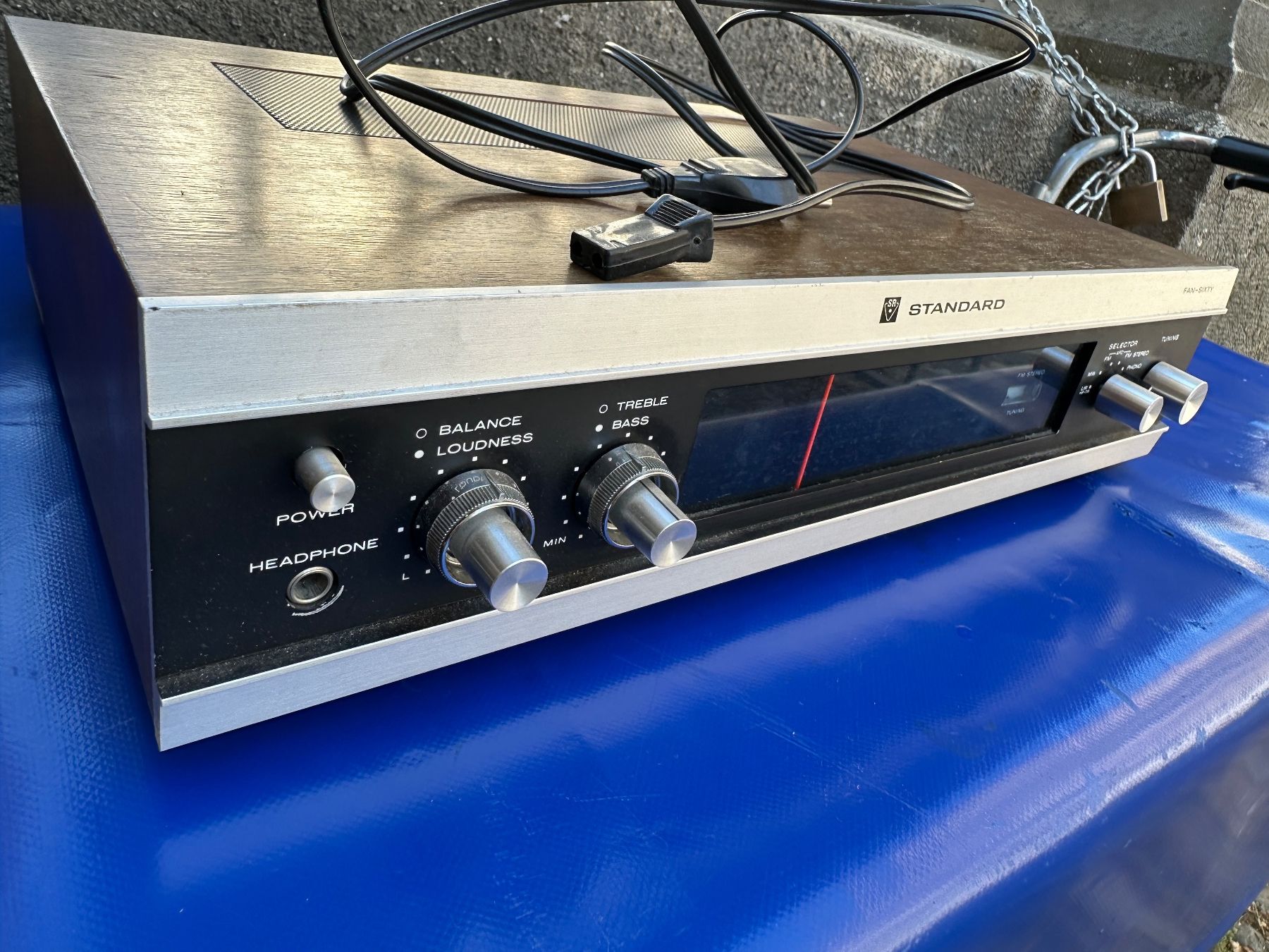 Récepteurs: Standard Stereo Receiver SR-405 SW – D'occasion à Zürich par atlantis77 7