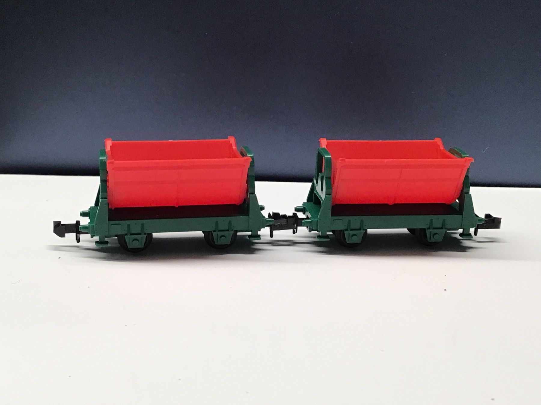 Trix Modellini di ferrovie: N KIPPWAGEN 2X MINITRIX – Usato da Männedorf venduto da Modellbau-wyss