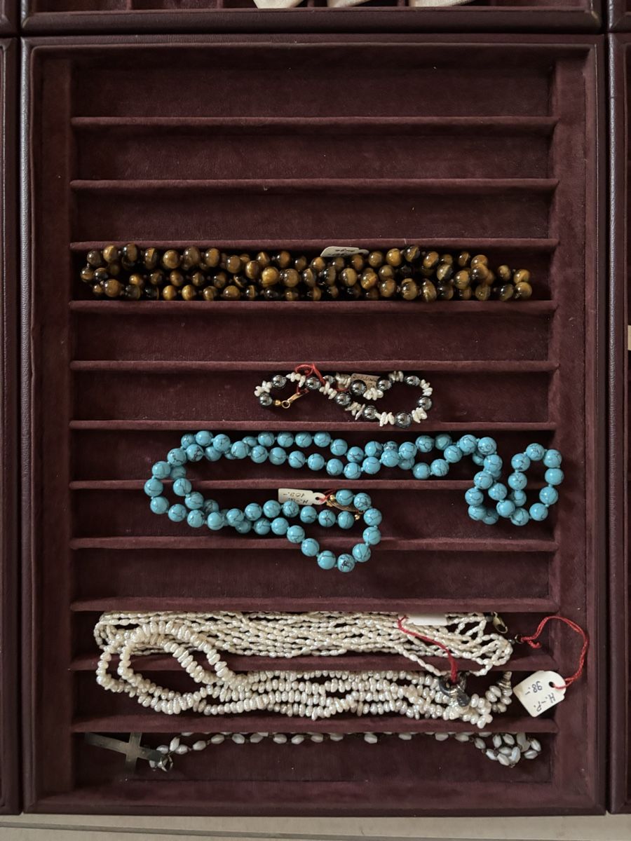 Altri gioielli: Schmuck Lot Ketten, Ohrringe, Armbänder – Nuovo (secondo la descrizione) da Rüti b. Büren venduto da CenicAG 2