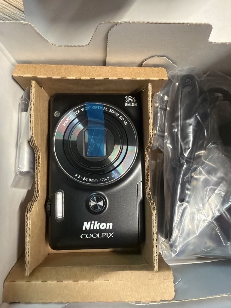 Coolpix Kamera: Fotocamera Nikon Coolpix S6900 nera – Gebraucht aus basel von Swiss._.1978 1