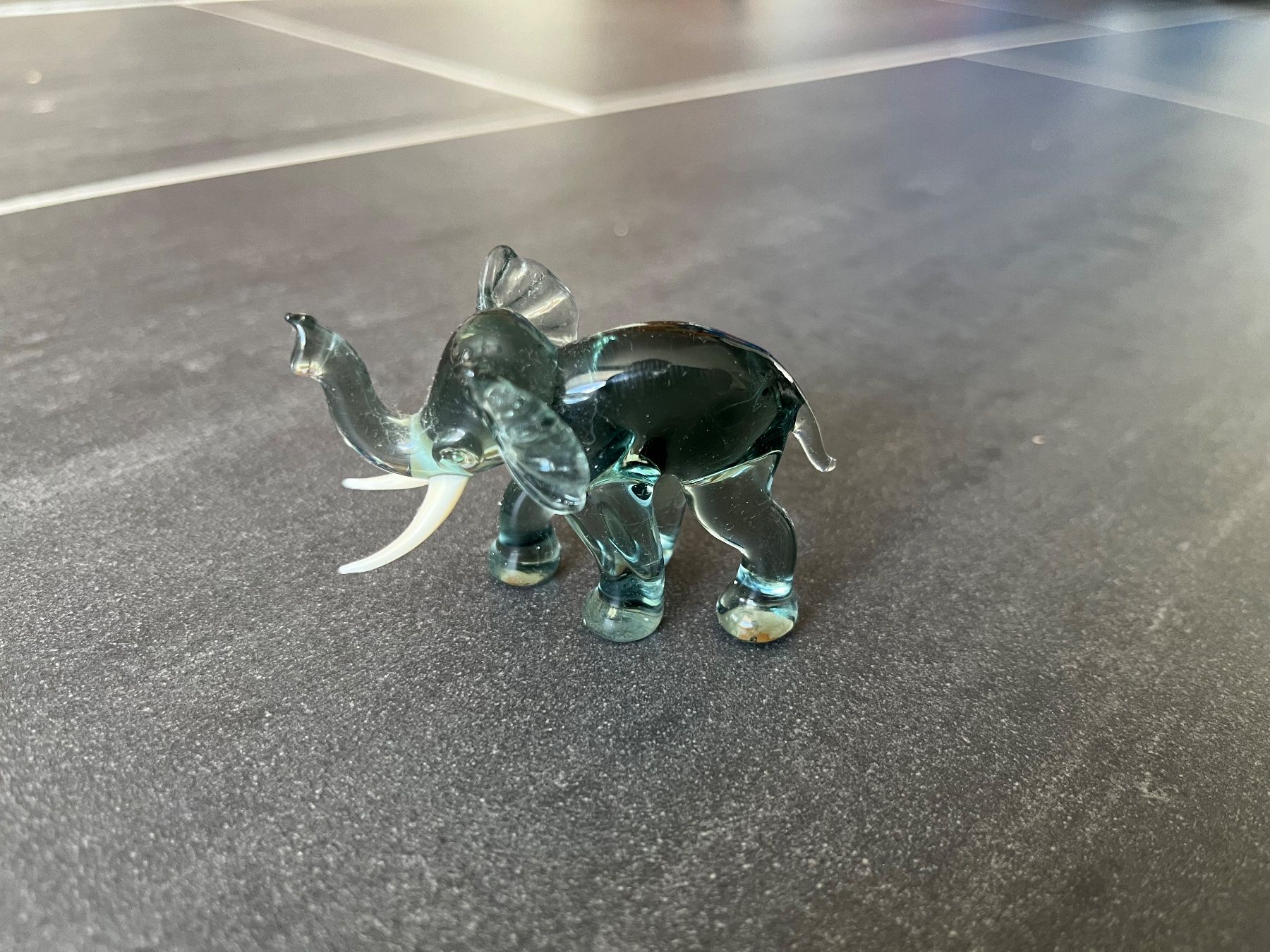 Statuette: Kleiner Elefant aus Glas – Usato da Aarau venduto da Swifty03