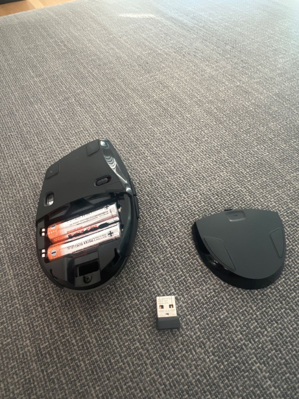 Logitech Mouse: souris logitech M705 très très peu servi – Usato da Ollon VD venduto da Rider_27 2