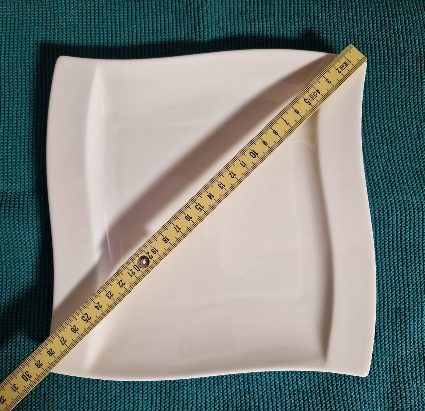 Set di piatti: Geschirrset weiss – Usato da Heimiswil venduto da Windspiel145 4