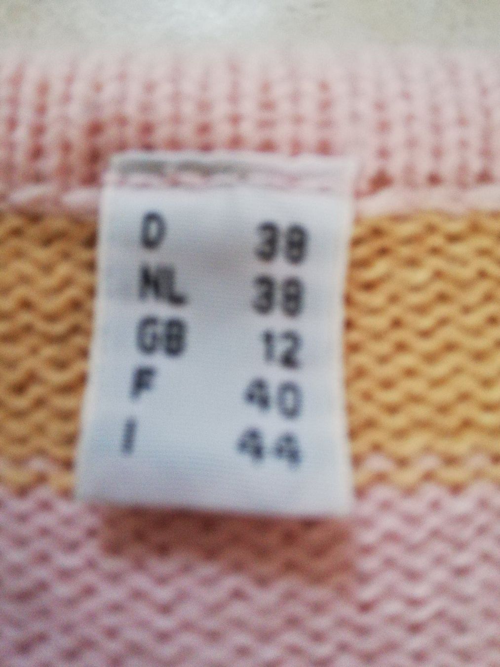 Pullover & Sweatshirts: Damenpullover Gr. 38 Blockstreifen in pastell – Neu (gemäss Beschreibung) aus Starrkirch-Wil von LucyDog 1