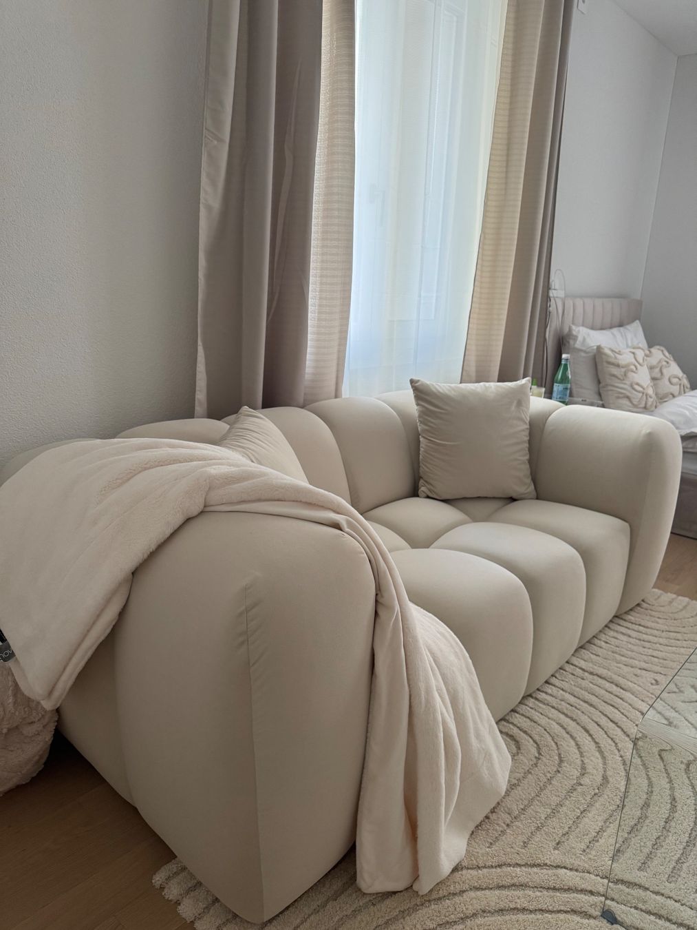 Divani: DesignDISTRIKT 2 Sitzer Sofa Nuvola – Usato da Seewen SZ venduto da amnakharusiii 2