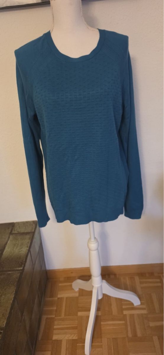 Pulls & Sweat-shirts: Damen Pullover per una petrol Gr. 42 neuwertig – D'occasion à St. Gallen par mania03 2