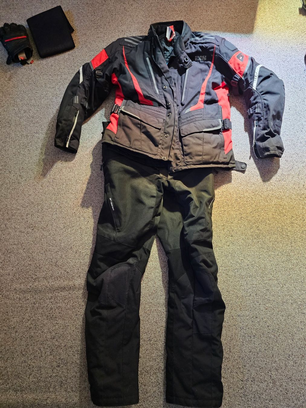 IXS Lotti di vestiti: Motorradbekleidung – Usato da Niederönz venduto da fra_2jdg