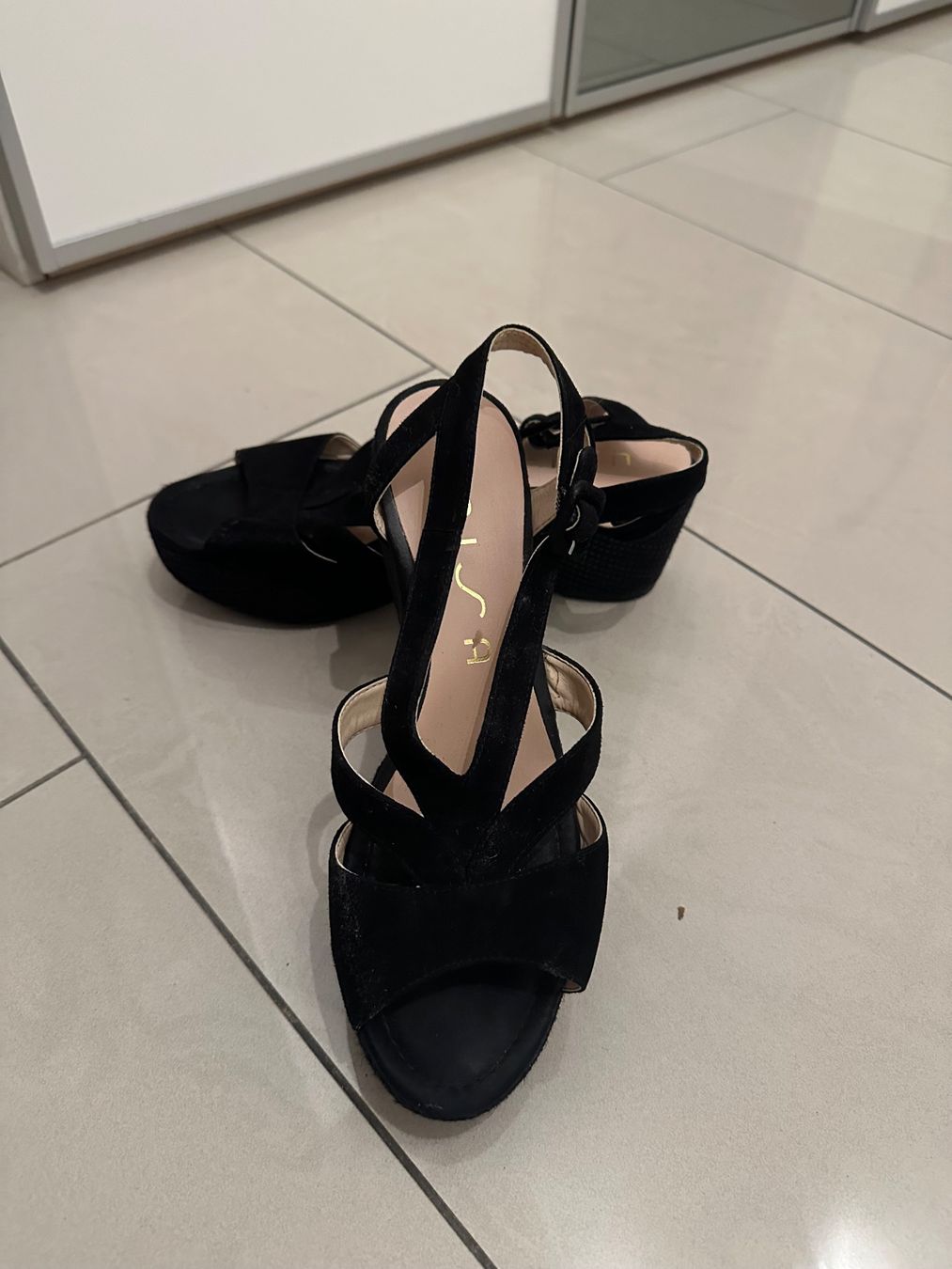Unisa Damenschuhe: Unisa Keilsandalette – Gebraucht aus Chur von hugolinopalino