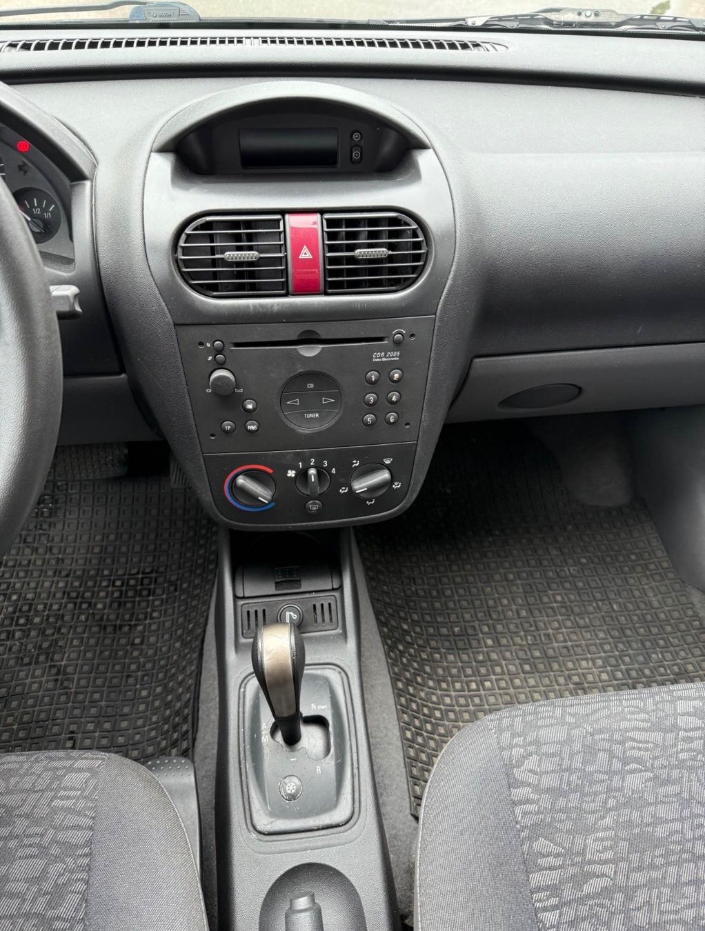 Opel Automobili: Opel Corsa Automat – Usato da Courfaivre venduto da A_Lee_46 9