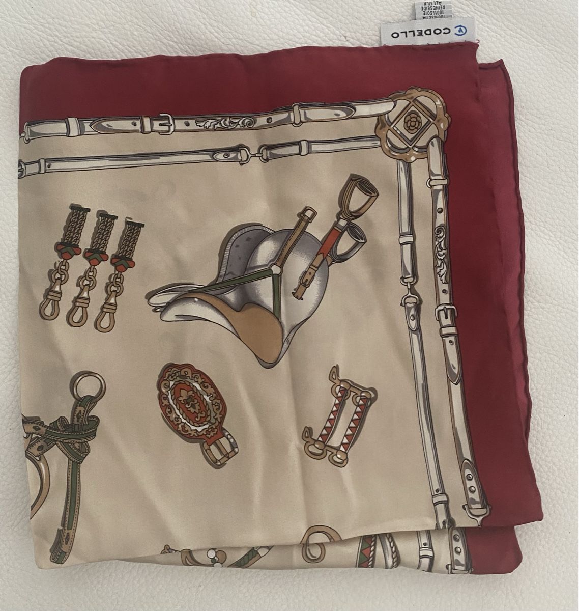 Codello Foulards, Tücher & Schals: Codello Seiden Foulard 🌸 – Gebraucht aus Opfikon von Luis144 6