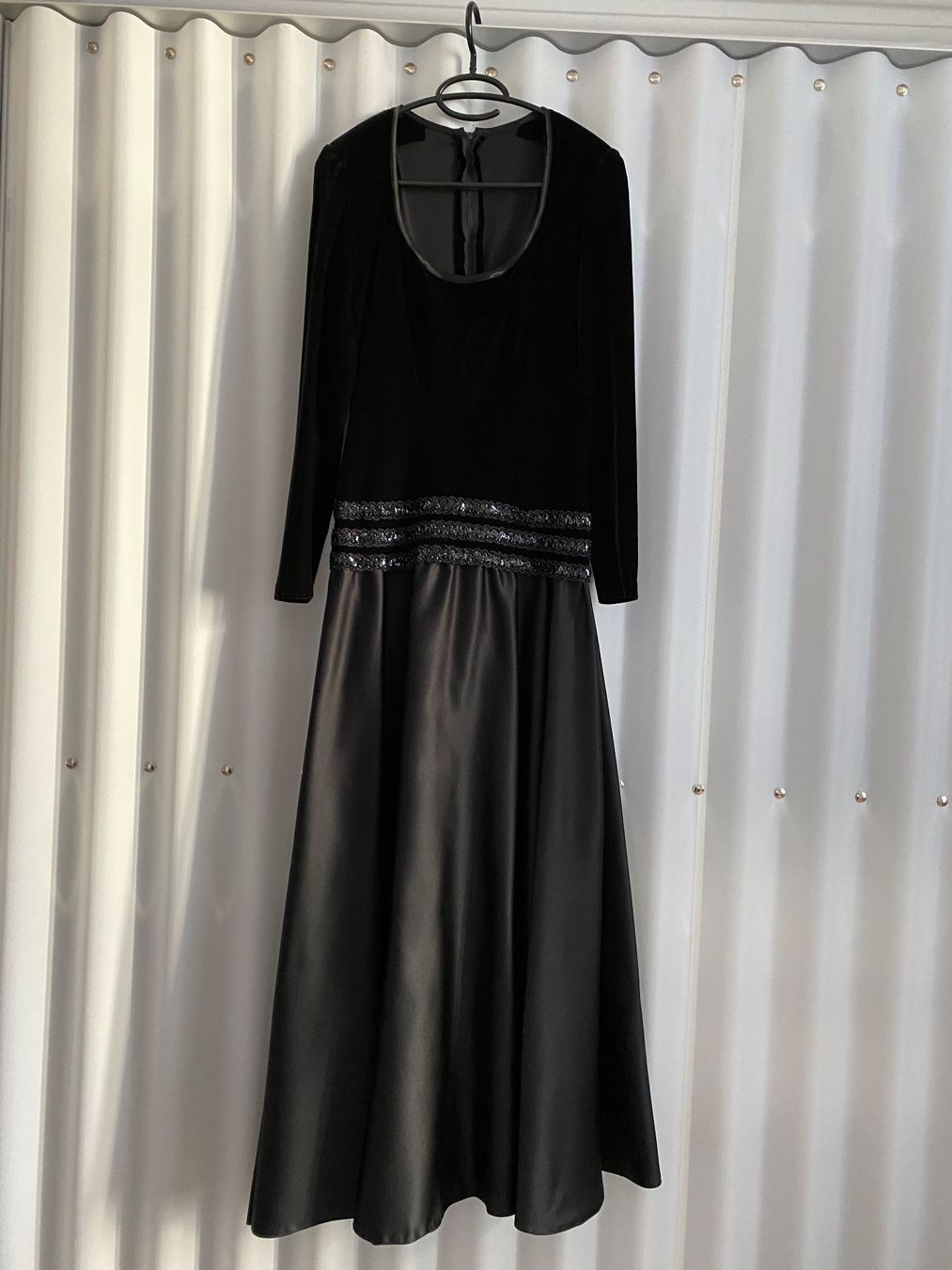 Kleider: Abendkleid, Samt/Satin, Grösse S/36, Vintage – Gebraucht aus Zürich von leo0105
