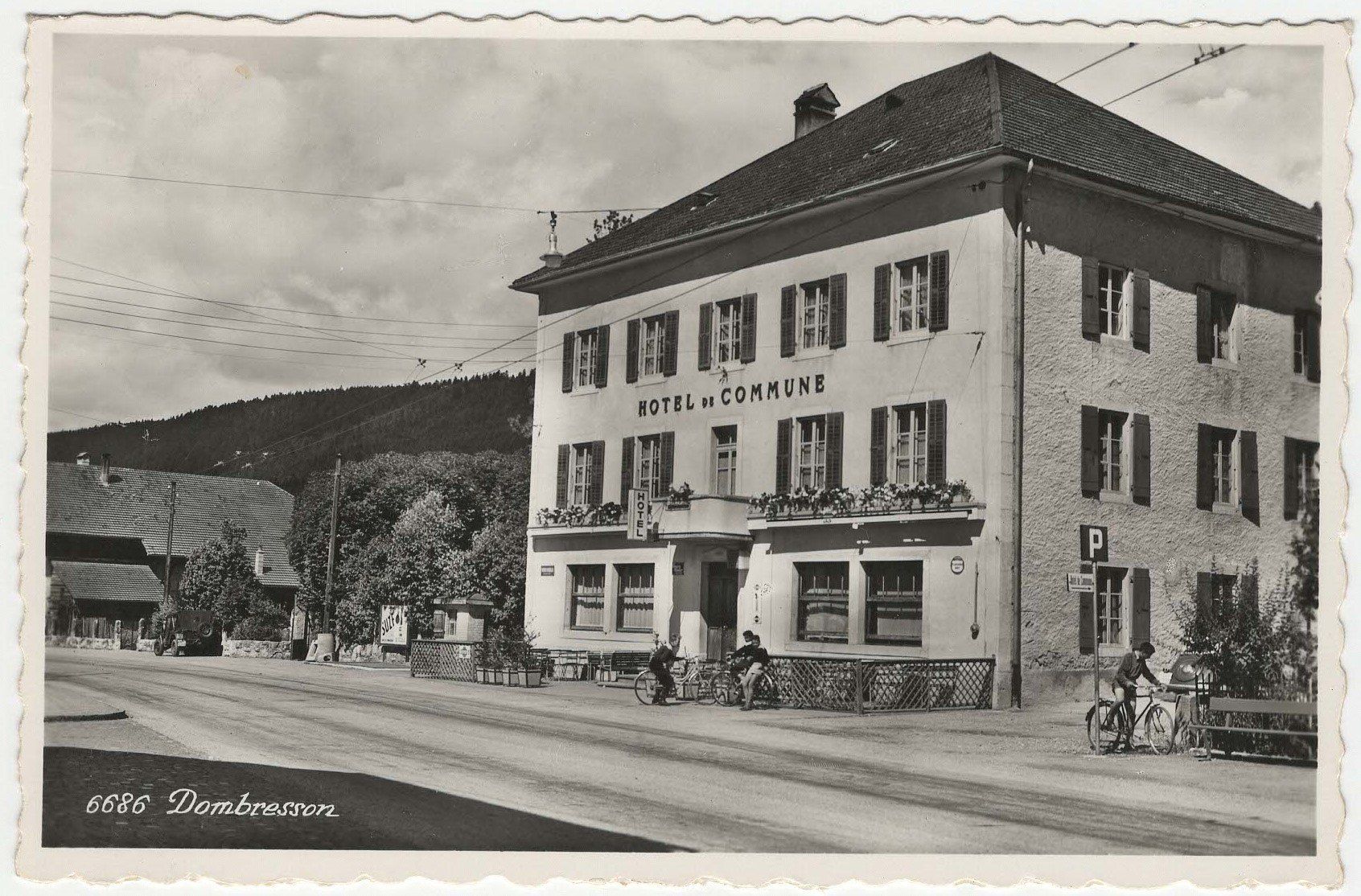 Cartoline postali: Dombresson Hotel de Commune – Usato da Winterthur venduto da Wintiwest