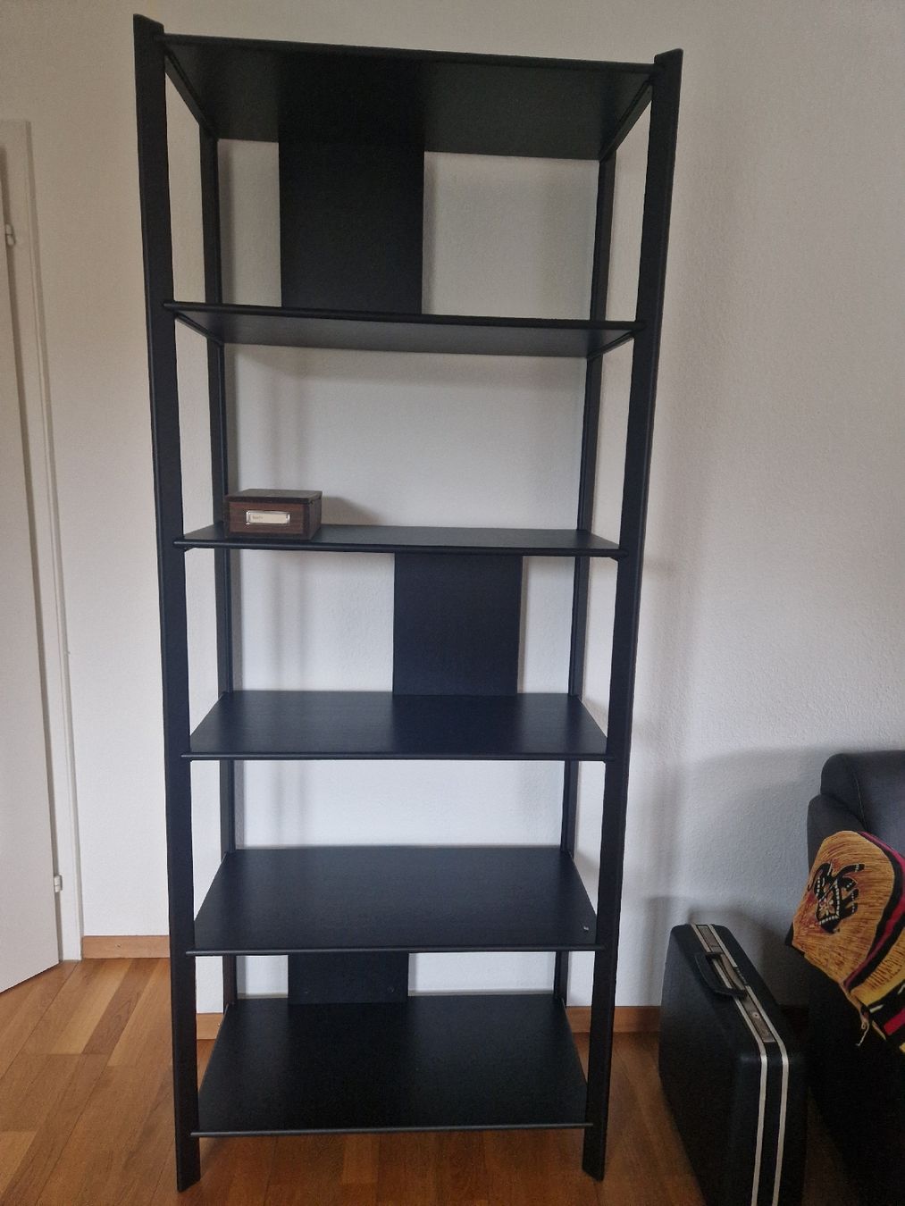 Ikea Scaffali:  JÄTTESTA Regal schwarz – Usato da Dübendorf venduto da Wal_mw6j