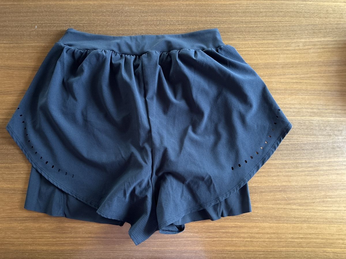 Adidas Hosen: Sporthose Adidas Gr.M – Gebraucht aus Unterentfelden von Lavach 1