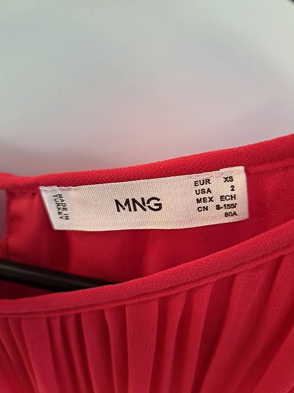 Kleider: Plisseekleid Mango rot Grösse XS  – Gebraucht aus Winterthur von ste_jhr6 2