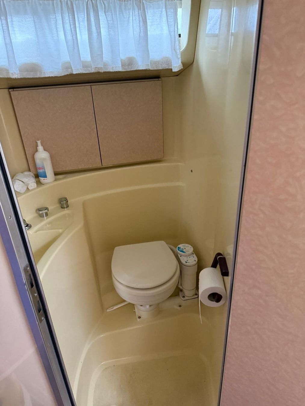 Gobbi Barche: GOBBI 25 CABIN  -  HAFENPLATZ – Usato da Avenches venduto da BOOTTRANSPORTE 6