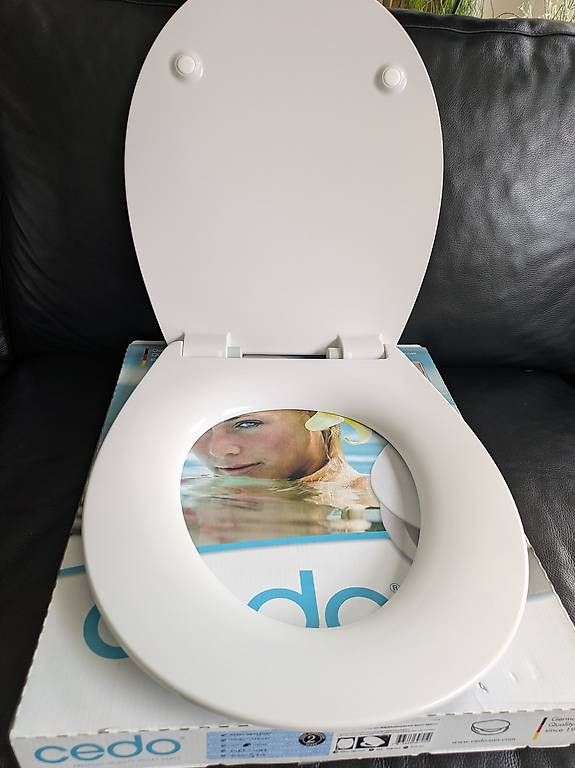 WC: Neuer WC Deckel mit Absenkautomatik – Usato da Zufikon venduto da Baum03