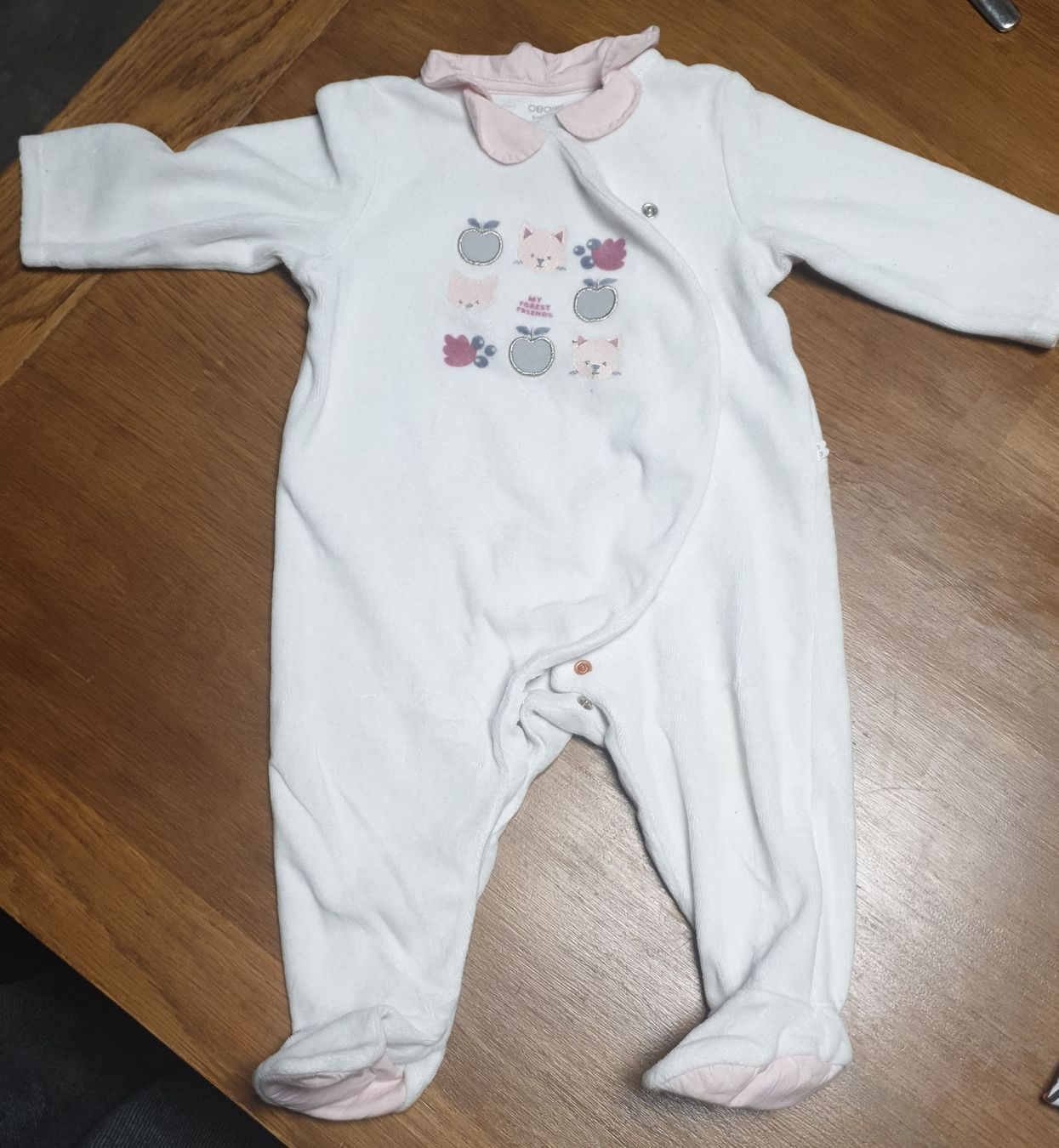 Okaidi Pigiama & Simili: Pyjama okaidi 9mois chat/pomme – Usato da Montana venduto da ade_6nvz