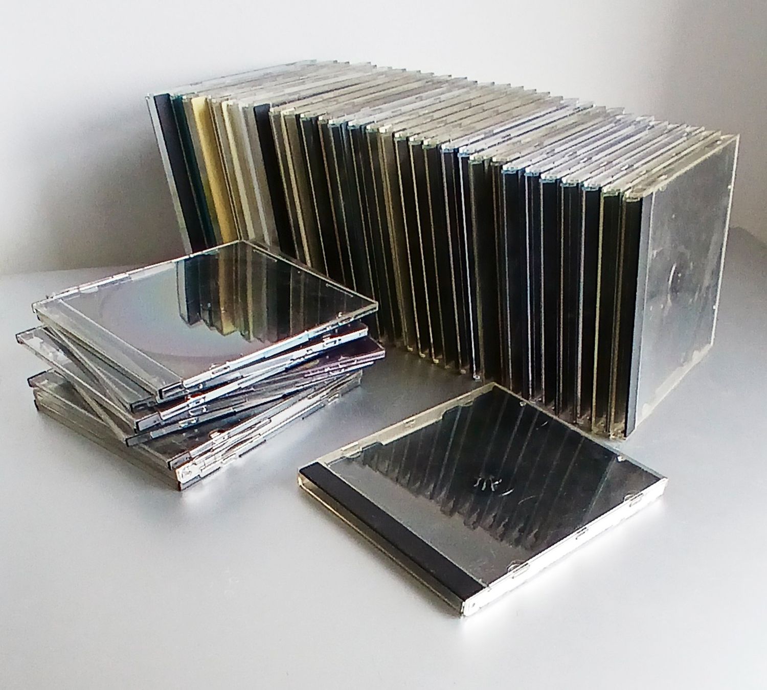 CDs: 40 pezzi di Custodie per CD/DVD – Gebraucht aus Lugano von Maurizio_Collector