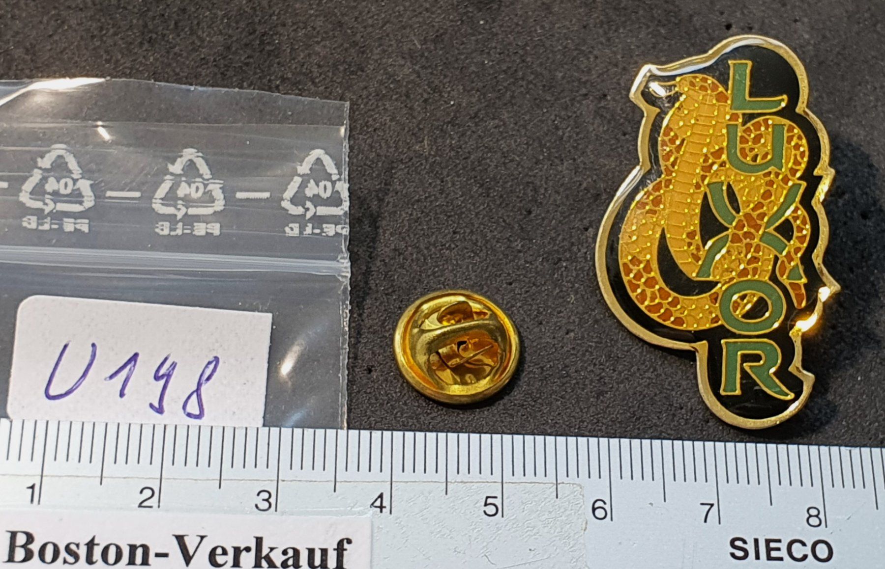 Placchette & Badge: U198 - Pin LUXOR Schlange – Usato da Reinach BL venduto da Boston-Verkauf 2