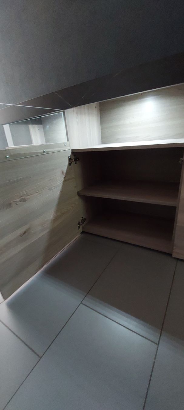 Conforama Credenze: Sideboard mit Beleuchtung Holzoptik gebraucht  – Usato da Mitlödi venduto da GeneralNike 4