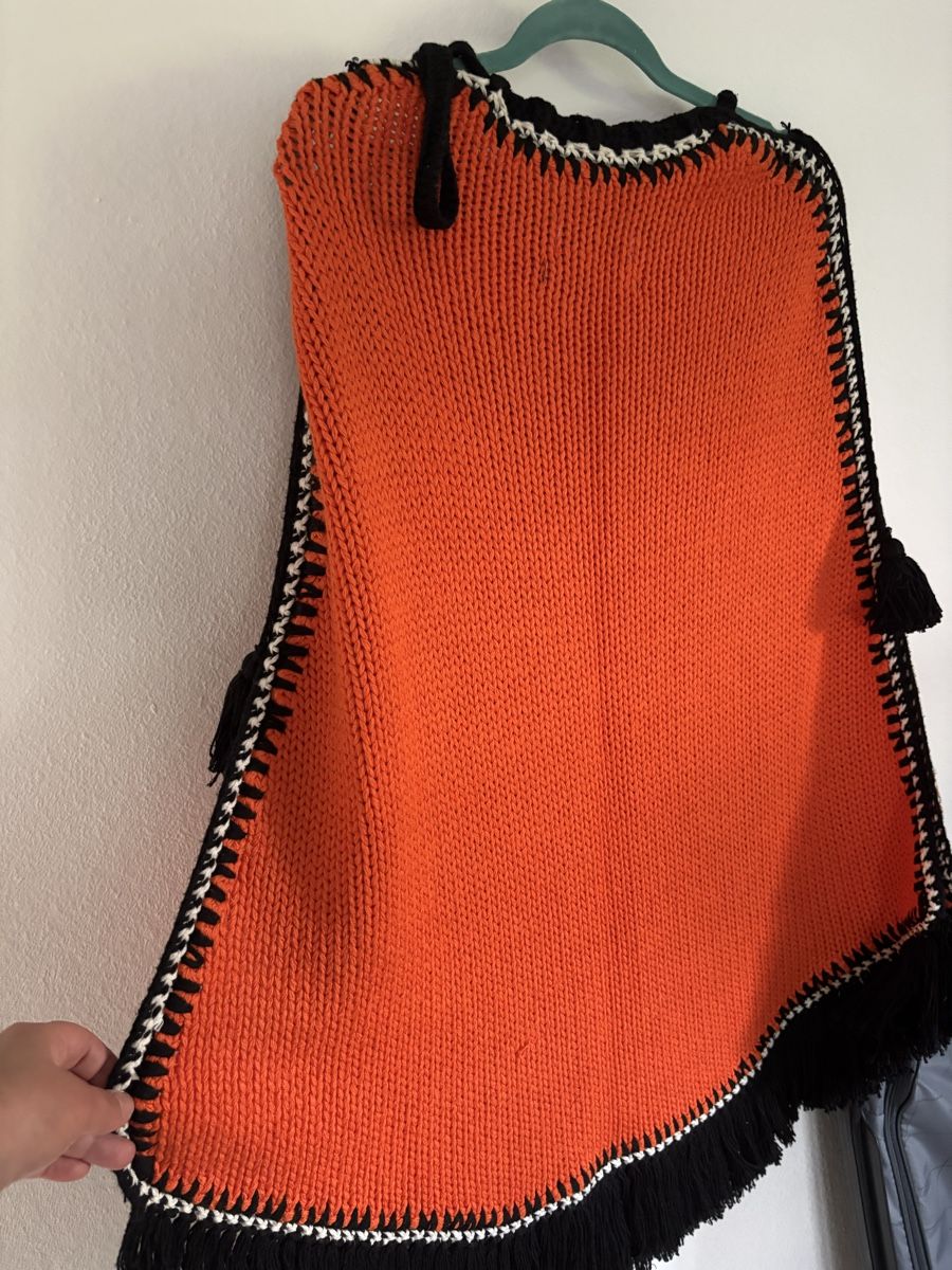 Altro in Moda donna: Malerne Birger Poncho Orange,  neue – Usato da Wangen ZH venduto da tel_gxb5 8