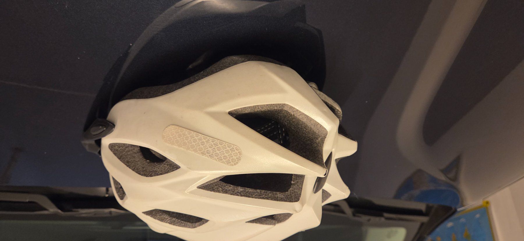 Helme: Helm Unisex Marke MET – Gebraucht aus Eglisau von MMEB_1940