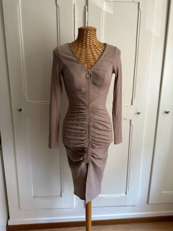 Schlauchkleid beige gerippt XS