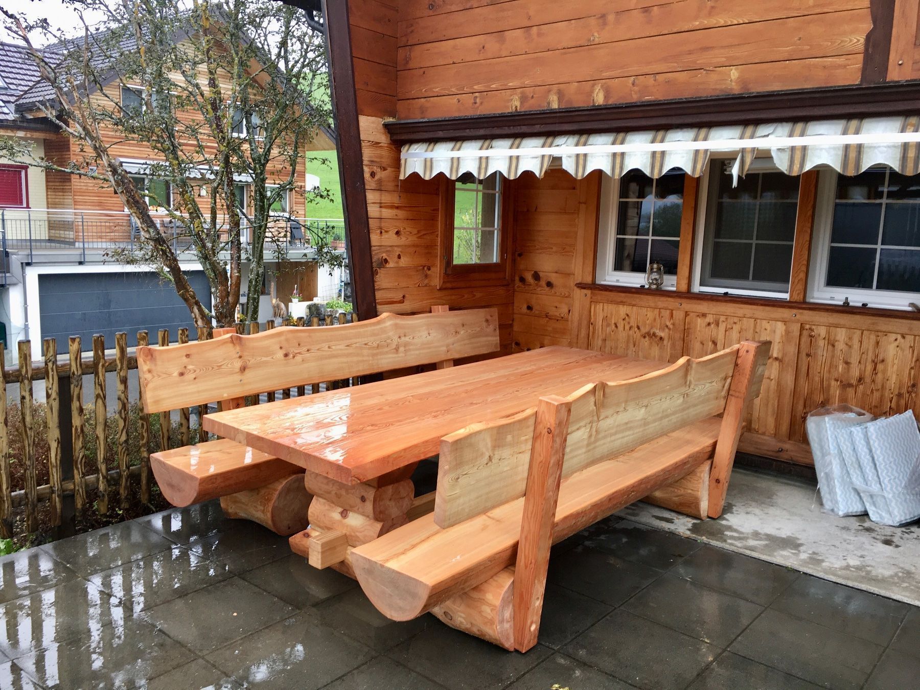 Tables: Bank-Tisch Garnitur – D'occasion à Wald AR par Mark92 1