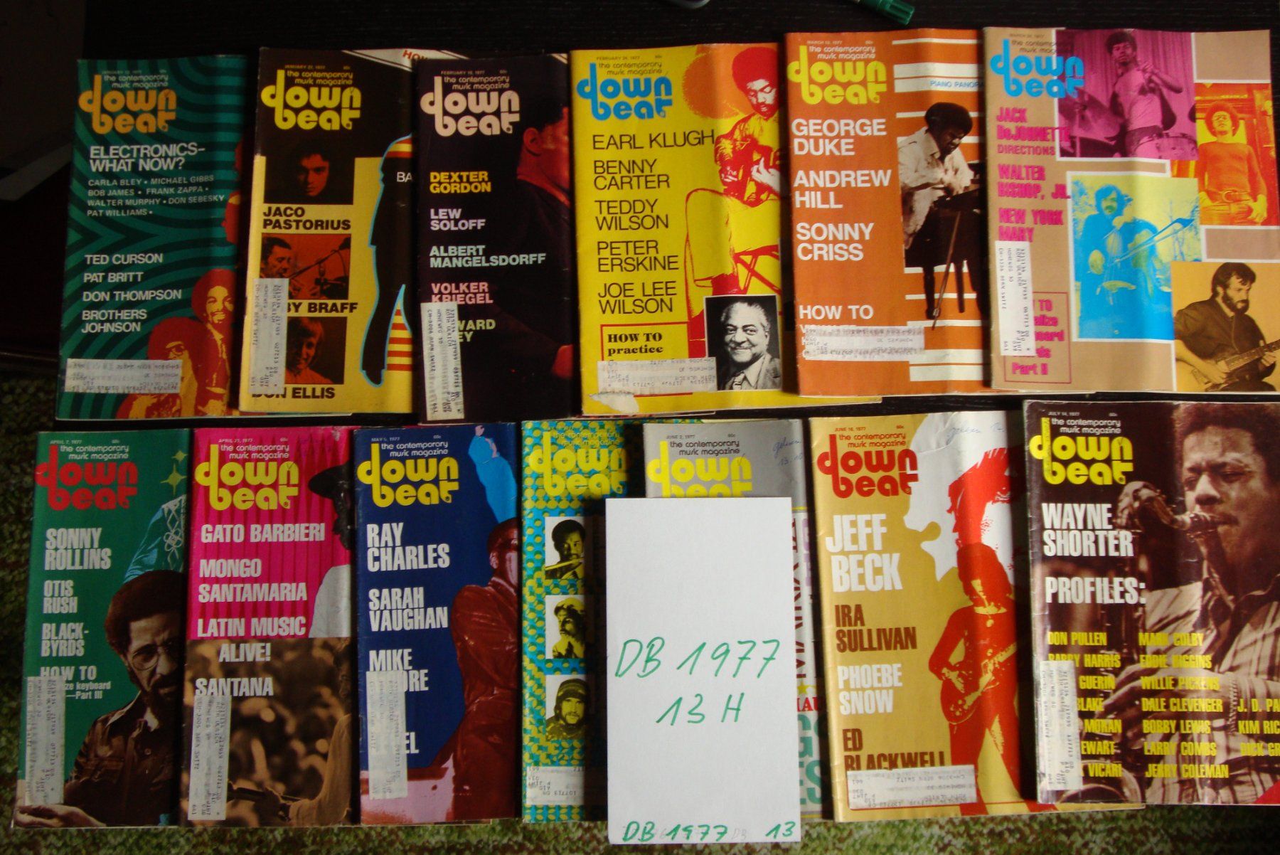 Revues & Magazines: DOWN BEAT JAZZ MAGAZIN 1977  - ein Bündel Hefte – D'occasion à Bern par carola31 1