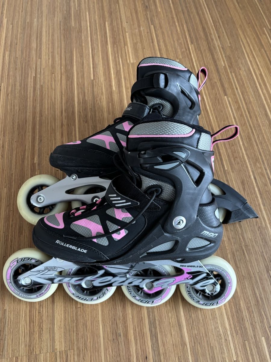Pattini in linea & Pattini a rotelle: ROLLERBLADE Inlineskates, Grösse 41, Top Zustand! – Nuovo (secondo la descrizione) da Rüschlikon venduto da viv_zyz2