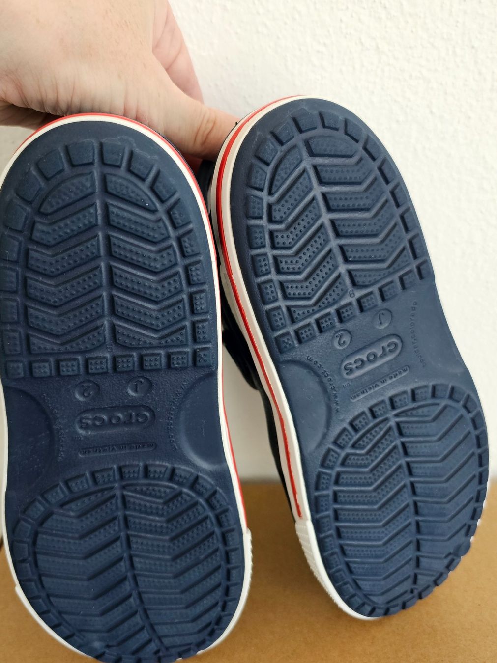 Crocs Scarpe per ragazzi: NEW CROCS sandals (33-34 EU) – Nuovo (secondo la descrizione) da Origlio venduto da ann_q6qv 6