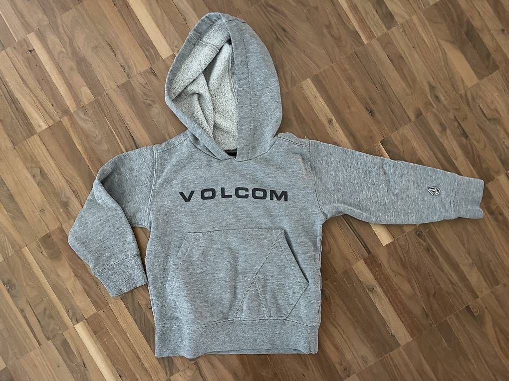 Maglioni & Felpe: Volcom Sweatshirt, Gr. 2T / 2 Ans – Usato da Zürich venduto da Medulla