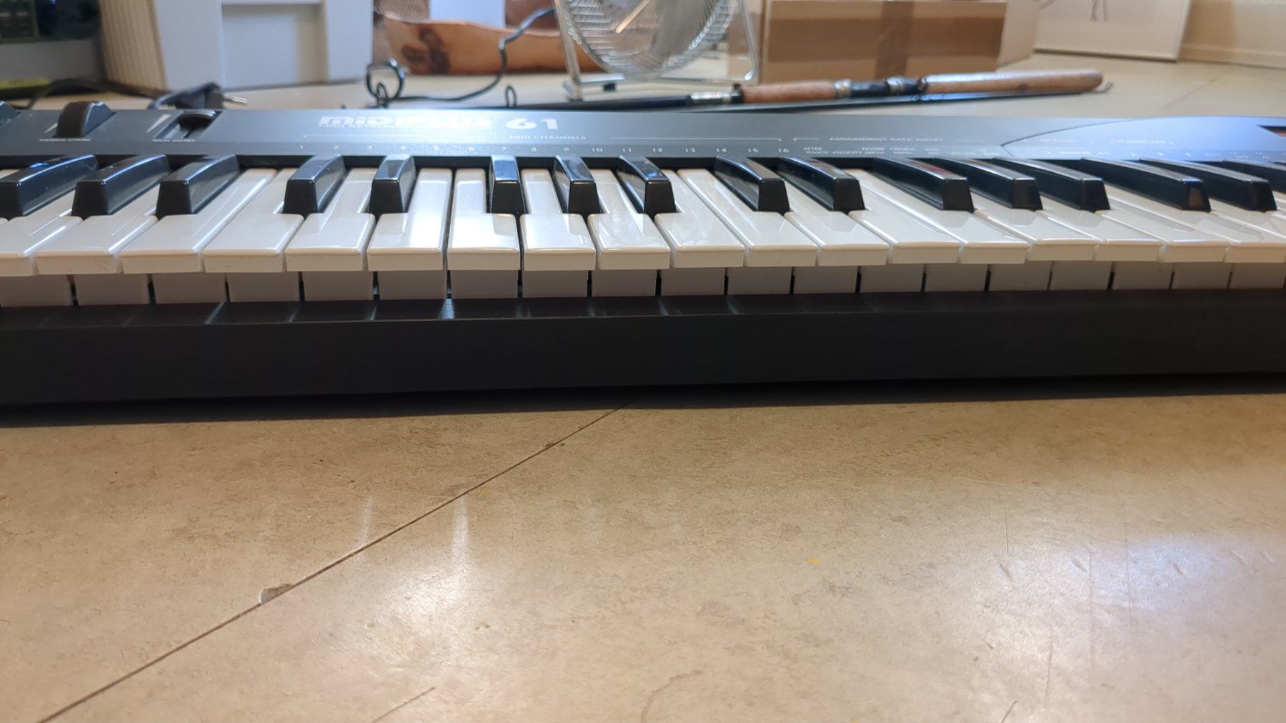 Strumenti musicali: Midiplus 61 - Midi Keyboard Controller (Midikeyboard) – Difettoso da Basel venduto da haferkleie 2