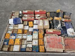 Schrauben und Zubehör Werkzeug Sortiment Konvolut