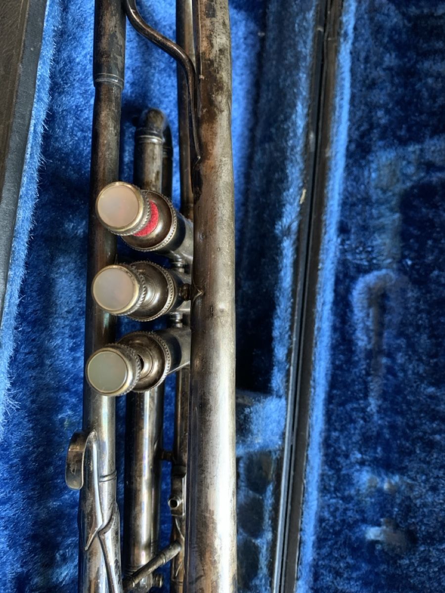 Strumenti musicali: Trompete Couesnon & Cie Paris stark versilbert antik – Usato da Wolfhalden venduto da SecondAntique 6