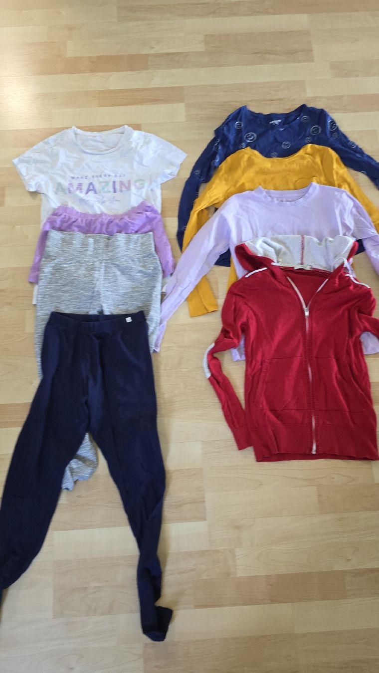 Lotti & Set di vestiti: Kleiderpaket Gr. 158 – Usato da Adliswil venduto da TANSCH84
