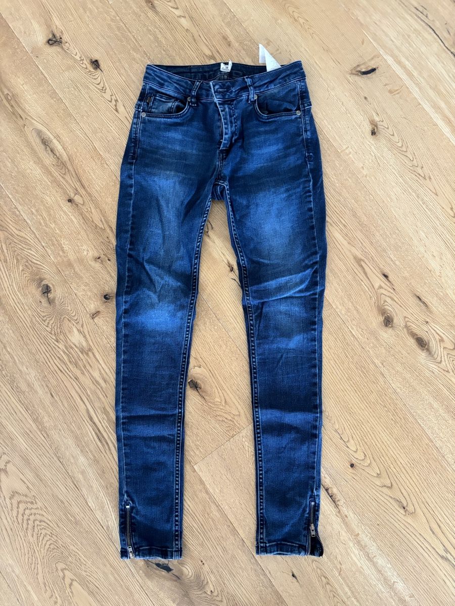 Jeans: Denim Hunter Jeans – D'occasion à Buttisholz par Melsan