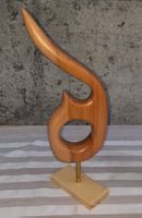 kleines Kunstobjekt aus Holz